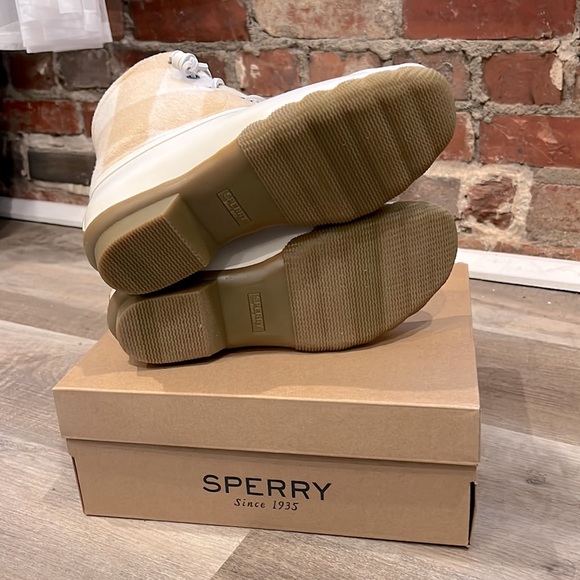 Sperry women’s saltwater Buffalo check duck boot Buffalo plaid wool shaft ivory - Picture 10 of 11